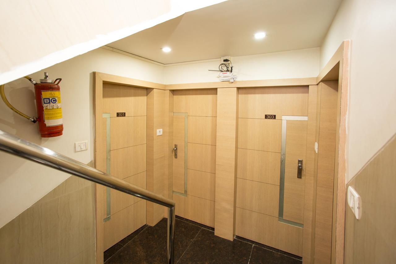 Oyo 2026 Hotel Aishwarya Residency Navi Mumbai Luaran gambar