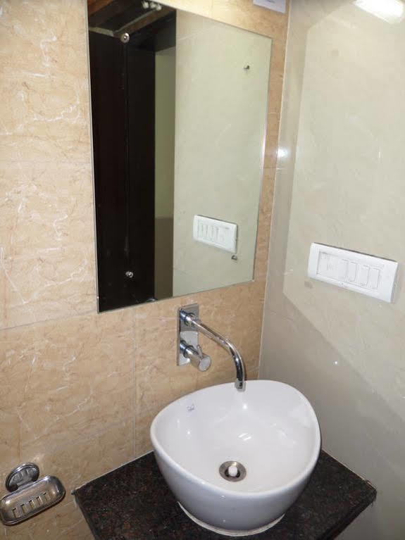 Oyo 2026 Hotel Aishwarya Residency Navi Mumbai Luaran gambar